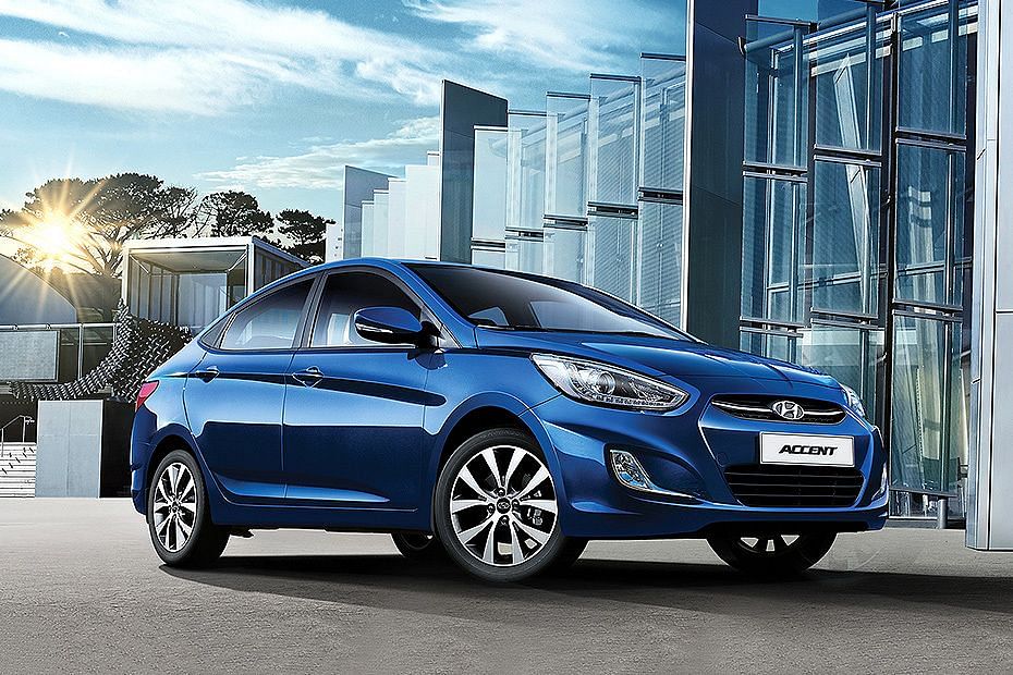Hyundai Accent (2012-2021) Front Cross Side View Hyundai Accent (2012-2021) Front Cross Side View