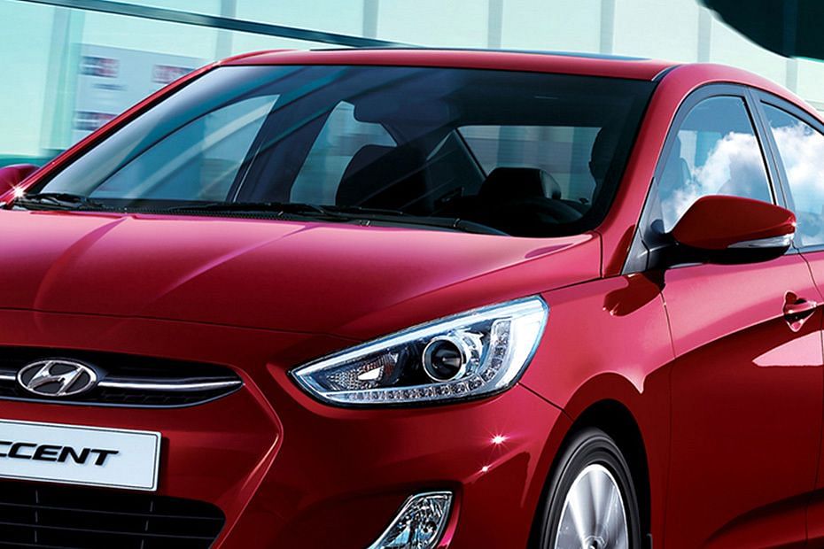 Accent (2012-2021) Headlight Accent (2012-2021) Headlight