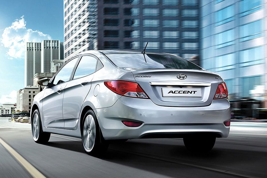 Rear Cross Side View of Hyundai Accent (2012-2021) Rear Cross Side View of Hyundai Accent (2012-2021)