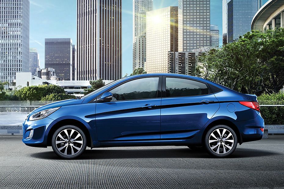 Accent (2012-2021) Side view Accent (2012-2021) Side view